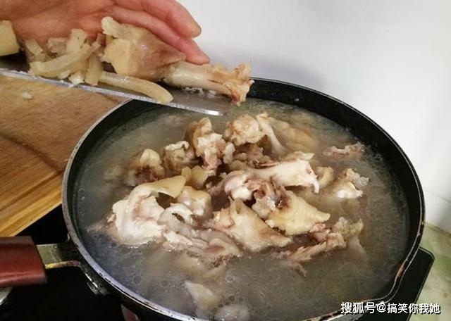 猪皮冻做好可以放冷冻吗 8e5319402be346719d21b8a37fe29bba.jpeg