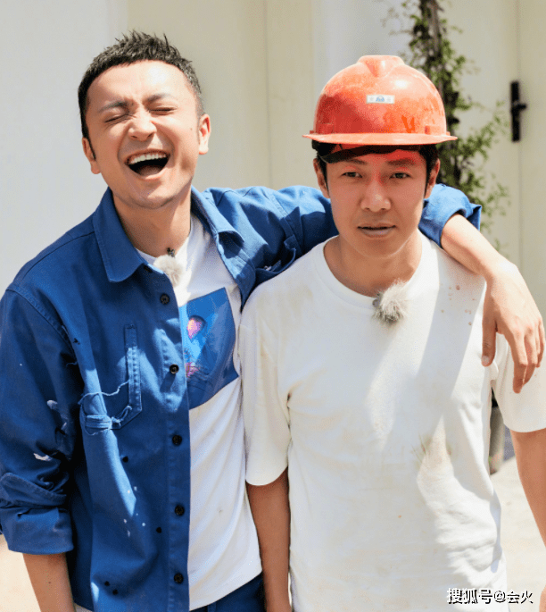 王冰冰|王冰冰素颜种珊瑚，尼格买提暴露超高发际线，被调侃在海下像灯泡