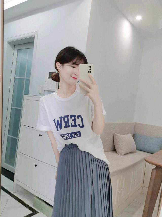 什么|秋天针织衫里穿什么?看看这些基础款单品,时髦百搭又温柔