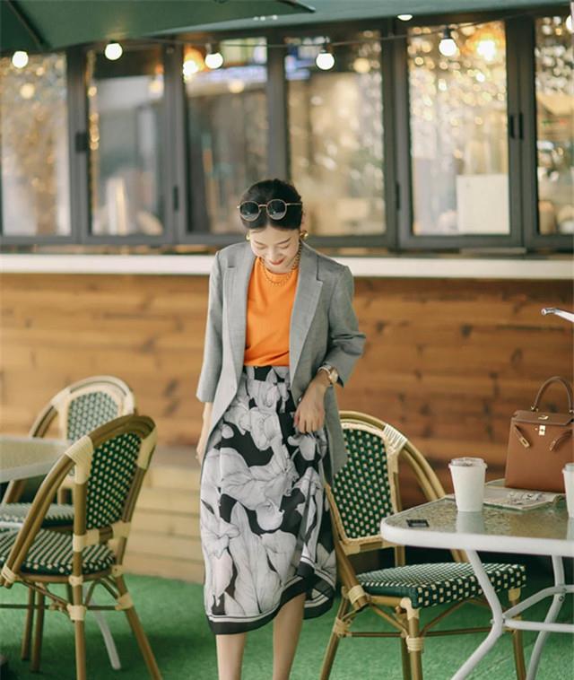 身材|女人过了30岁，还是胖点好看，不管穿裙还是穿裤，都时髦有女人味