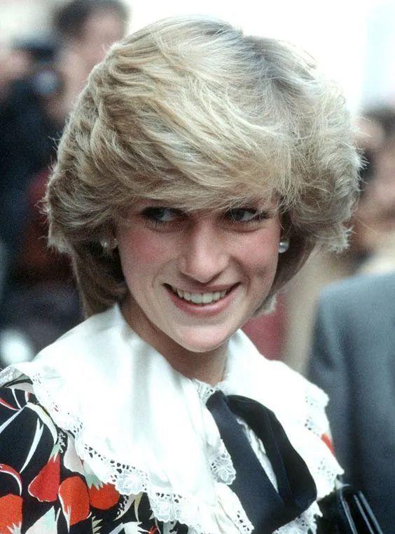 杨玲|如何复刻《乔家的儿女》的九十年代时髦？