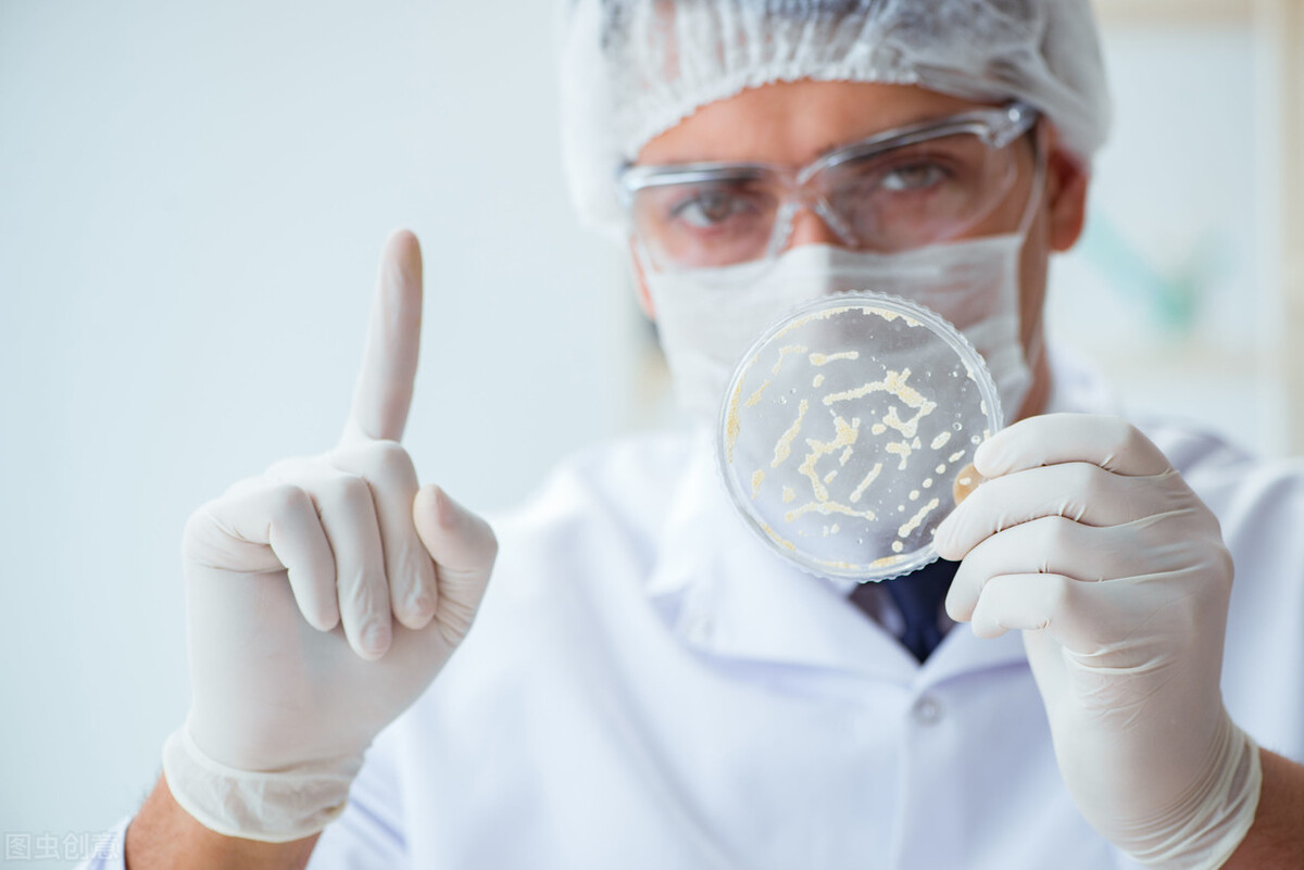 高达|新研究称去年底美国近1/3人口感染新冠肺炎，人数实际高达9100多万