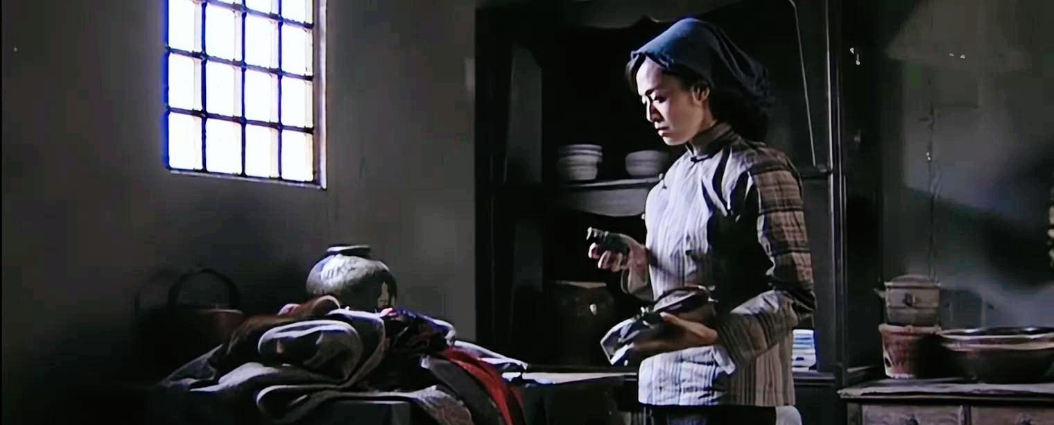 敌人|谍战剧《潜伏》与《风筝》对比看，二者的差距还是很明显