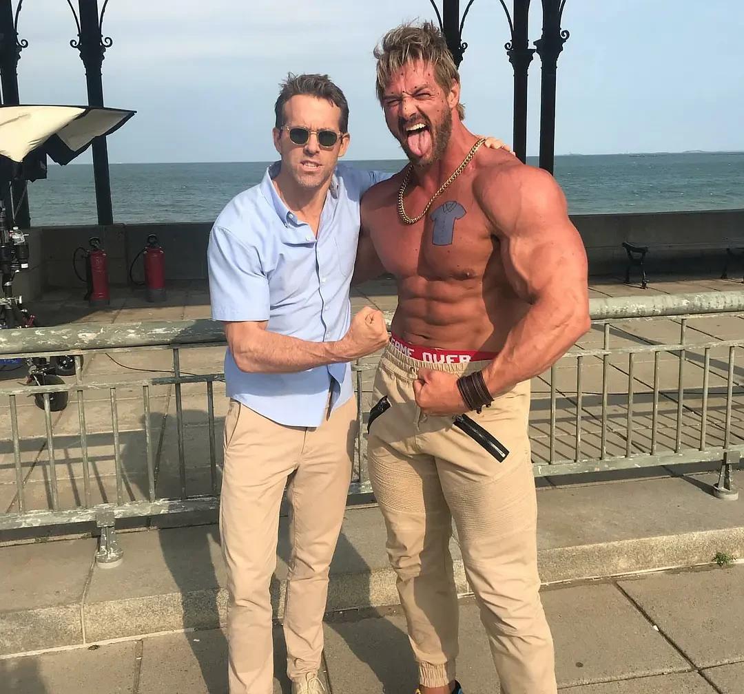 电影|致敬各大经典游戏、电影,《失控玩家》里暗藏的彩蛋你发现了吗?