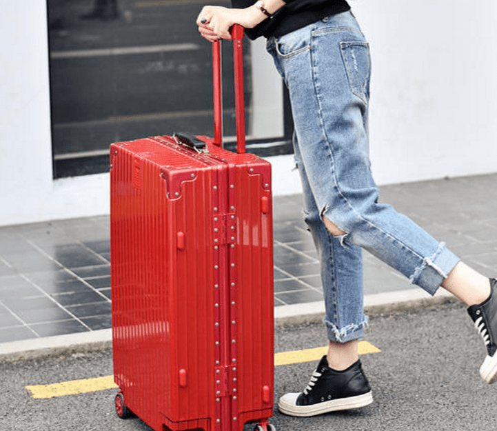 什么|外出旅游时，为何这五样东西最好少带？导游：不怕麻烦就试试