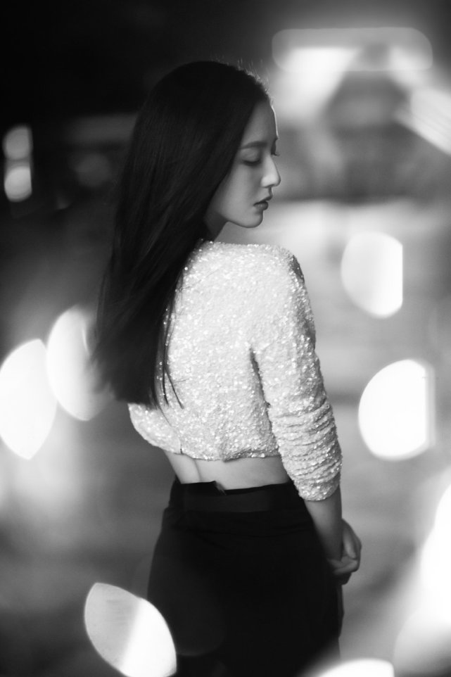 女神|佟丽娅绝美大片曝光！穿露脐装跑步都美到爆，离婚后大胆秀小蛮腰