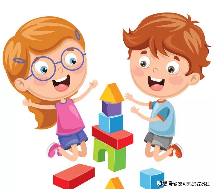很多高端英语学员妈妈也反馈:孩子边玩积木,边听背景英语或者中文成语