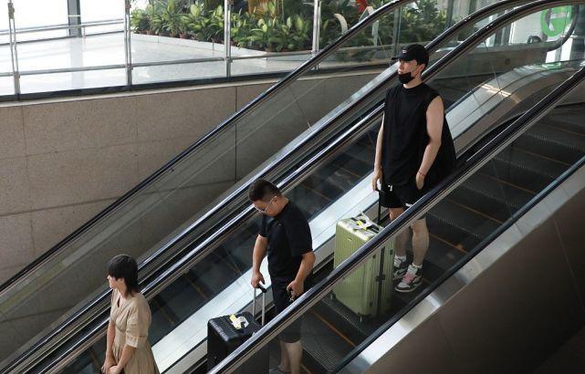 身材|刘翔现任老婆颜值普通，剪时髦“鲶鱼头”穿连衣裙，也没啥抢眼感