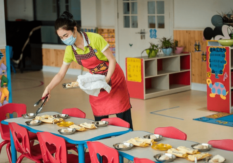 要求|幼儿园开学要求填写“家长职务”，引网友热议，教育局做出回应