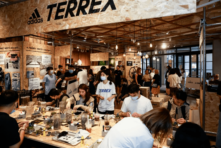 Reality|通勤不只一面，阿迪达斯为都市通勤者提供更多灵感和穿搭选择