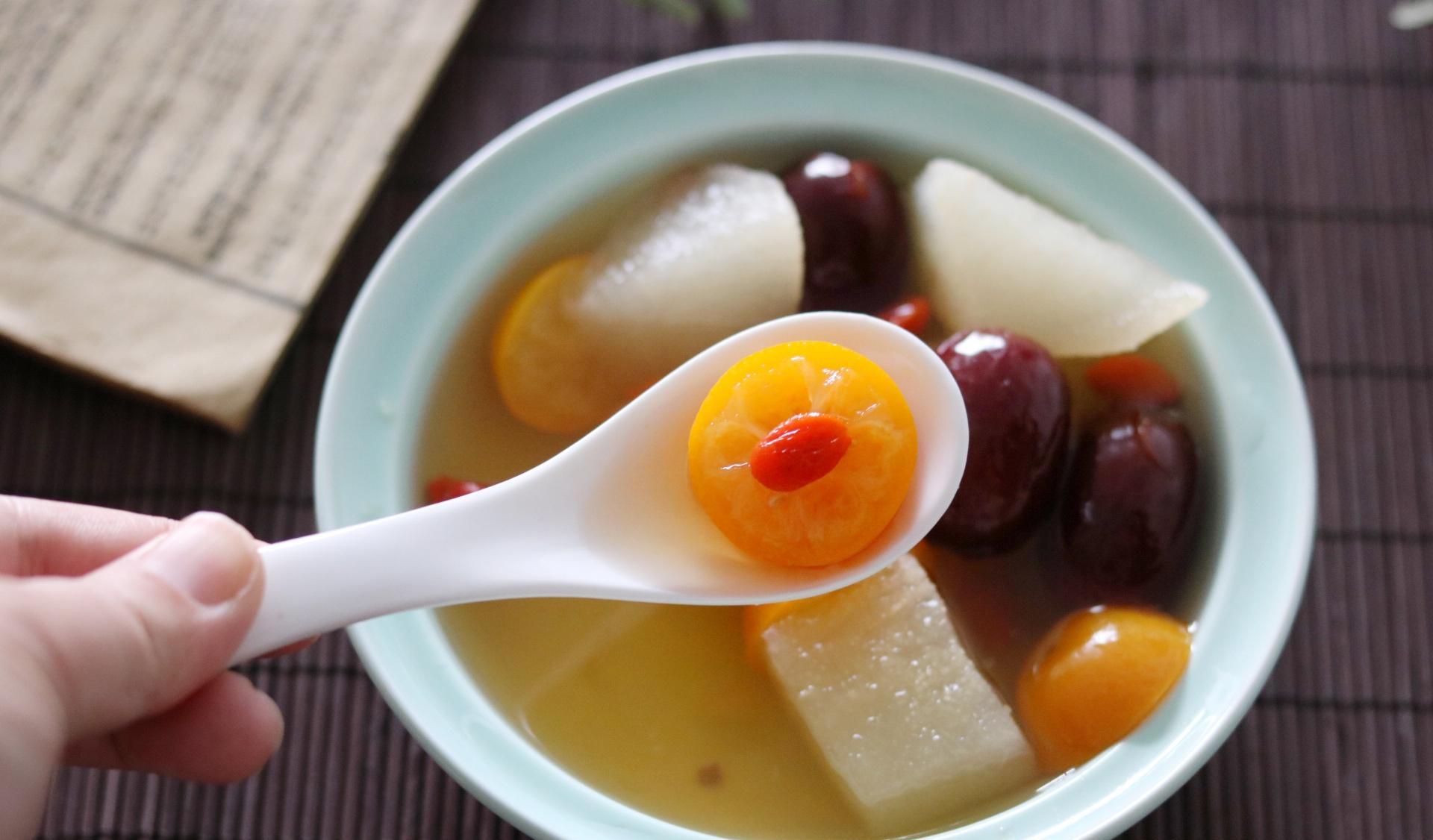 蜜枣煲汤不仅味道鲜美,还有很多的功效.