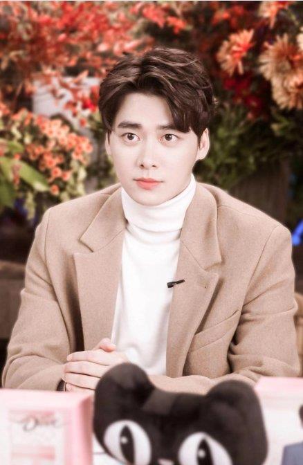 宝藏|李易峰怎么可以这么帅呢，穿搭也很好看，真是人间宝藏啊