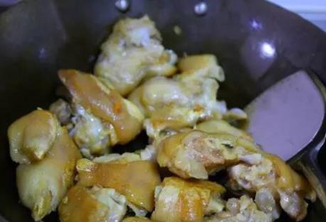 啤酒炖猪蹄做法教程 eac460b23f1e40c18f1d961f6abf0dc8.jpeg