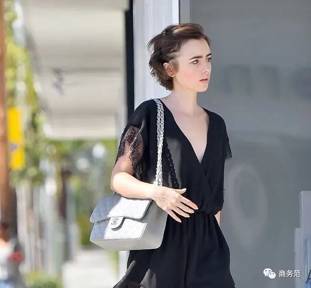 Collins|32岁“白雪公主”结婚，穿Ralph Lauren婚纱太唯美！