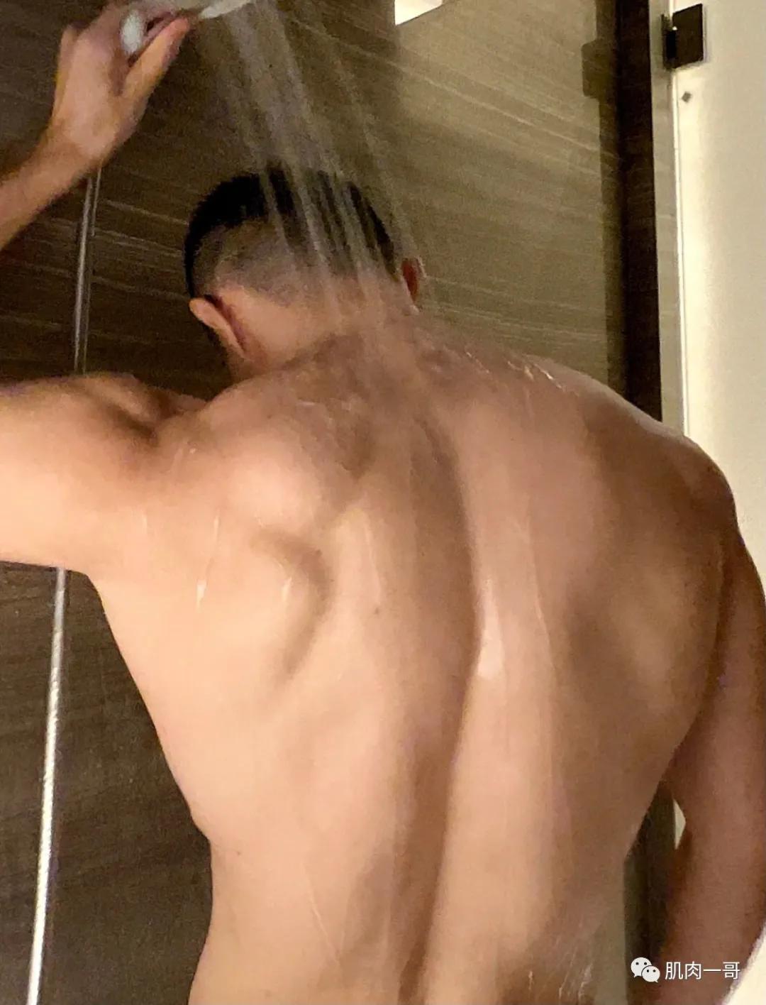 身材|身高190cm体重88公斤，这哥们也太猛了