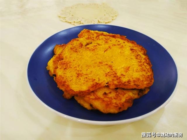 生活|南瓜别再炖着吃，加2勺糯米粉，我家每周做3次，当零食吃真香