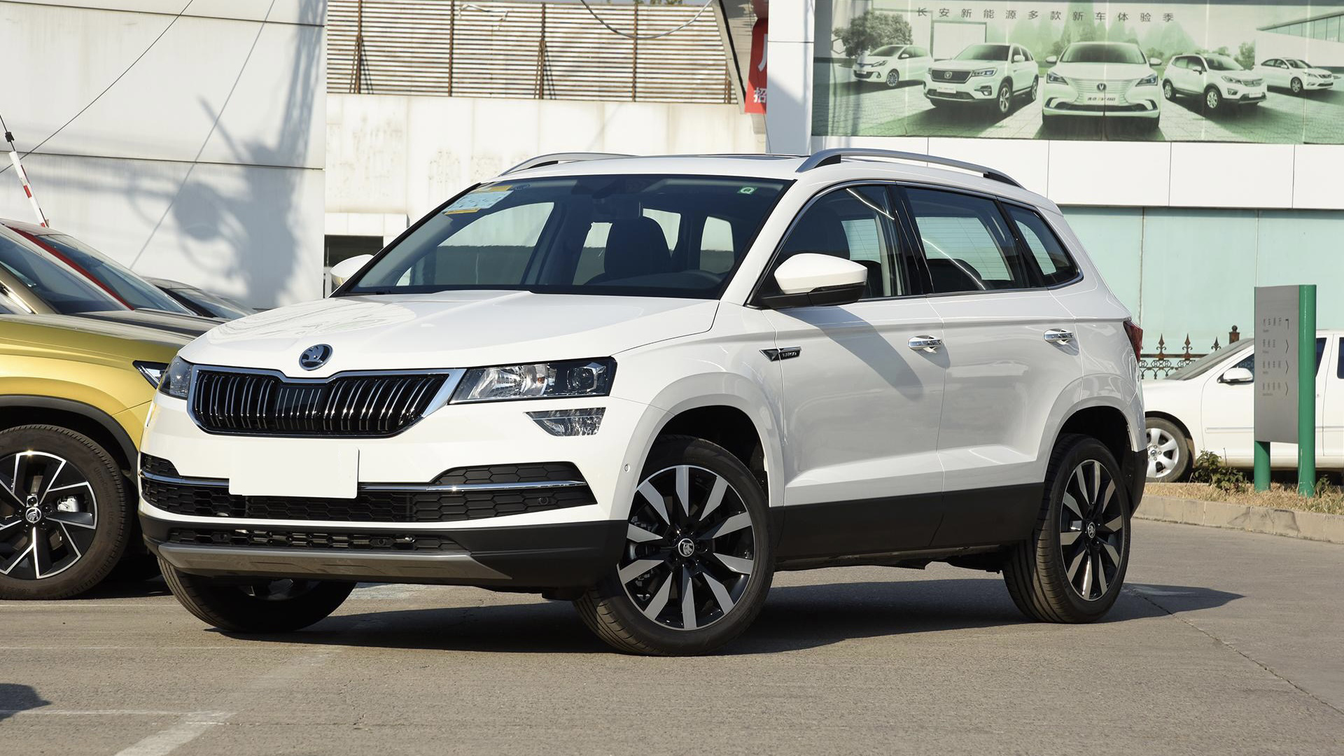 斯柯达柯珞克和大众途岳均诞生自大众mqb平台,同是紧凑型suv.