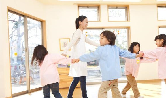 大脑|幼儿园超前教育的危害，等长大后才真正爆发，能晚一年晚一年