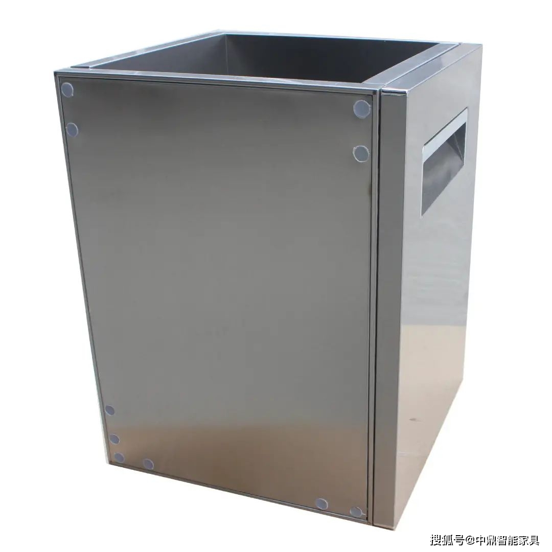 6,全铝(又名:太空铝)全铝橱柜是将铝棒经过熔铸挤压处理,通过模具做成