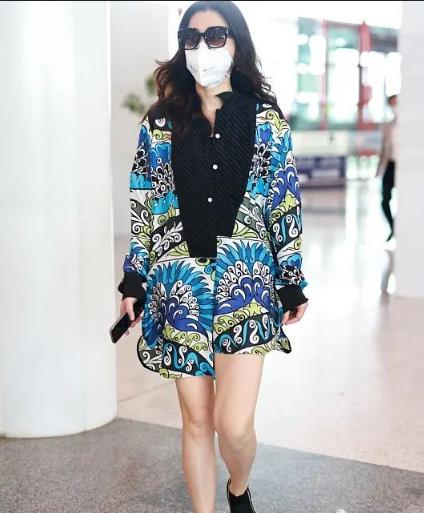 分析|不服老!46岁梅婷穿得花里胡哨,整个人时髦又洋气,能接受吗?
