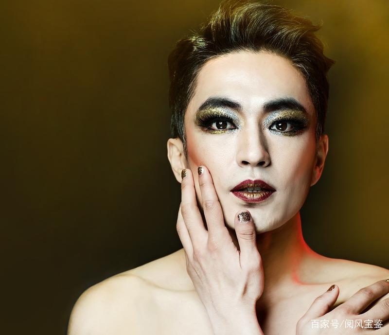 生活|星路一帆风顺,偶尔技痒反串金刚芭比,38岁柳演锡总是天使模样