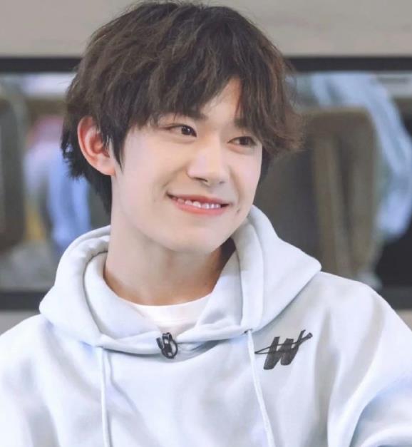 易烊千玺的电影都是什么时候拍摄的 fb56d8ec79884a6997e3912118bf510e.jpeg