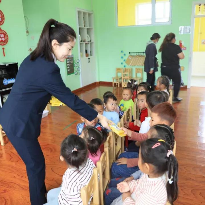 观念|教师节丨幼儿园来了位特别的老师