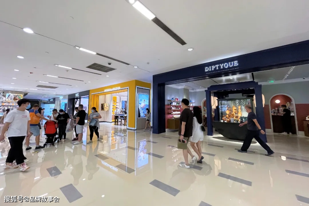 品牌|45个高端美妆品牌在国内开了5000余家门店，都开在了哪里？