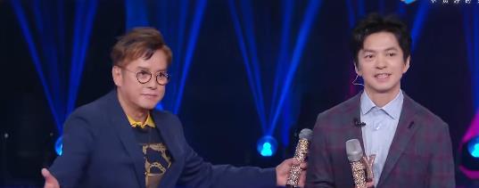 前辈|邓紫棋搭档李玟,导师组合堪比王炸,陈小春反问:邓紫棋是新人?