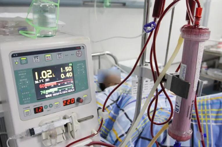 症状|影视剧里腰疼就是尿毒症？快别误导观众了！