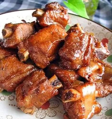 最简单的家常卤猪蹄 159a4f6d25a346a491dc8cc47deb5906.jpeg