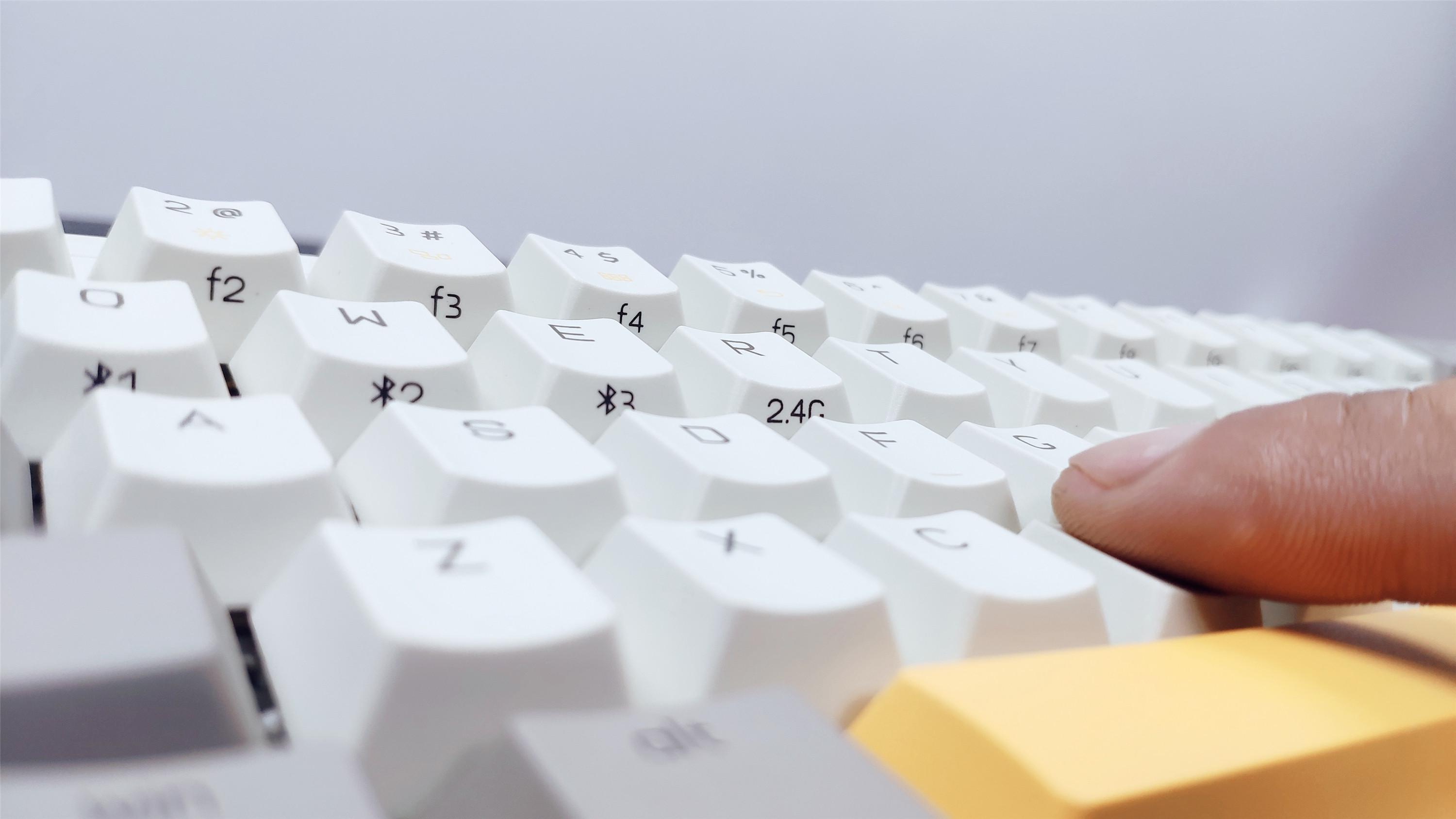 触发|米物三模K19机械键盘：近乎完美的平价键盘