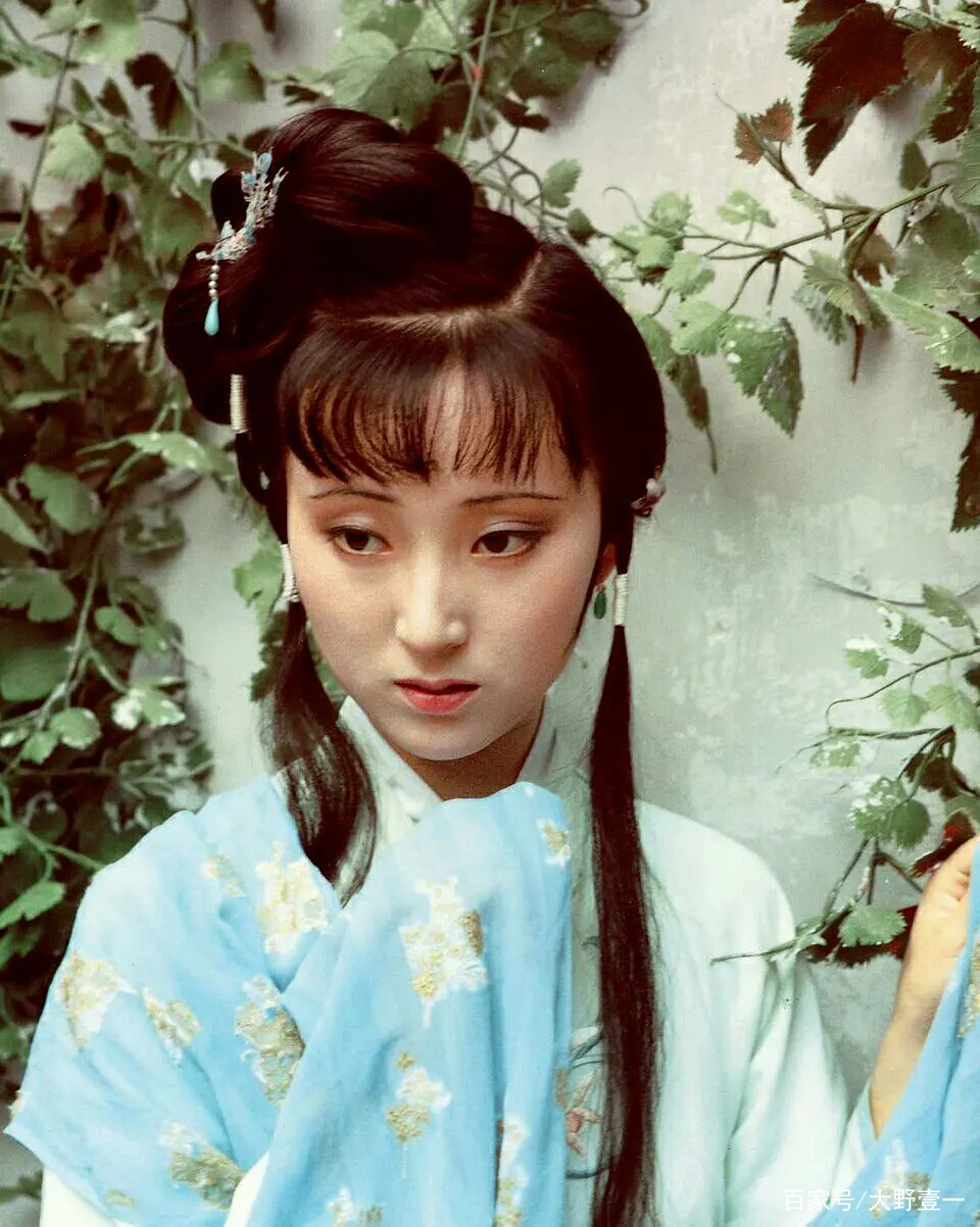 鹅蛋脸|星星眼，鹅蛋脸，古装美女我只服这7位，看她们是如何惊艳四座的