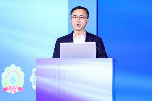 学院)应急管理培训中心主任,教授,中国应急管理学会副会长马宝成主持