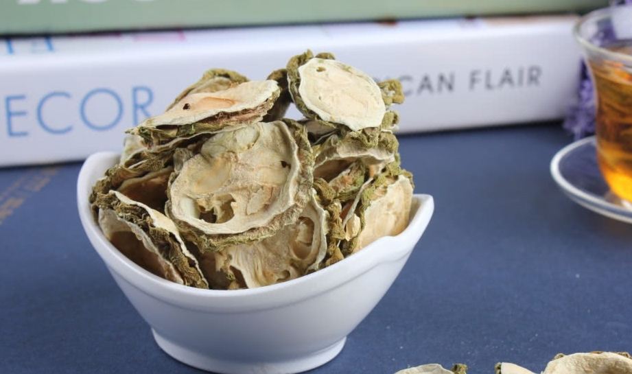 降低|血糖高，脸先知，多吃三菜，常饮三水，多按三穴，可平稳血糖！