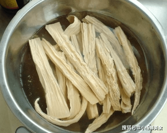 食品|好想吃辣条！还是自己用腐竹在家做吧，干净卫生放心吃