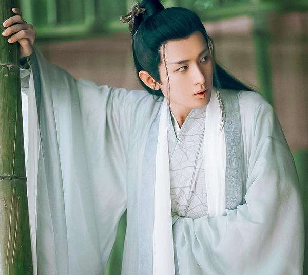 一手|姜磊确定离开欢瑞，一手培养起来的成毅，会跟着他走吗？