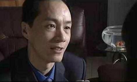 冯远征|搭档梅婷走红，娶大8岁二婚妻子的冯远征，无儿无女却恩爱27年