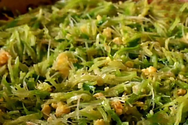 做法|这份早餐全家爱，简单一做，酥脆鲜香，比包子馒头好吃，太解馋