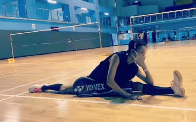 因为|陈意涵怀二胎却瘦脱相，眼睛凸出眼眶，近照令人担心，真的还好吗