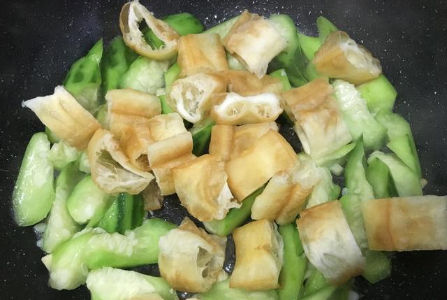 亲友|晒晒给孩子们做的早餐,简单营养,亲友:送外卖不?