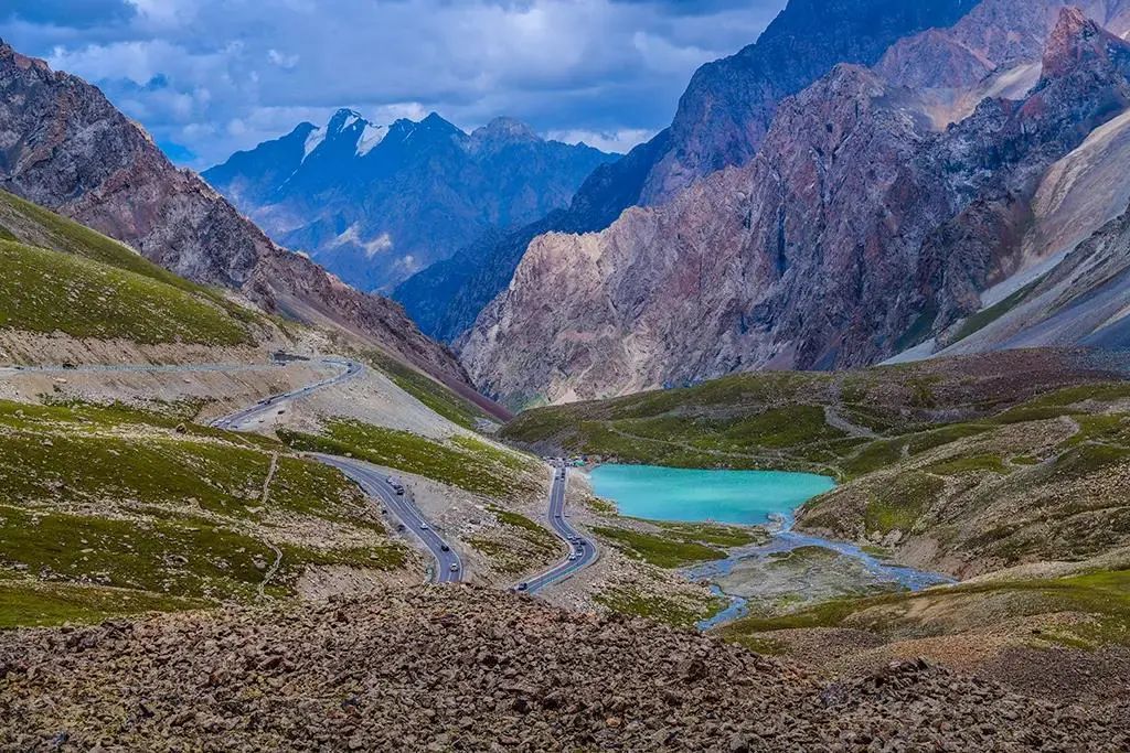 原创独库公路即将关闭回望那段壮美险峻的公路北段