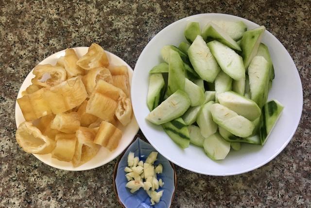 亲友|晒晒给孩子们做的早餐,简单营养,亲友:送外卖不?