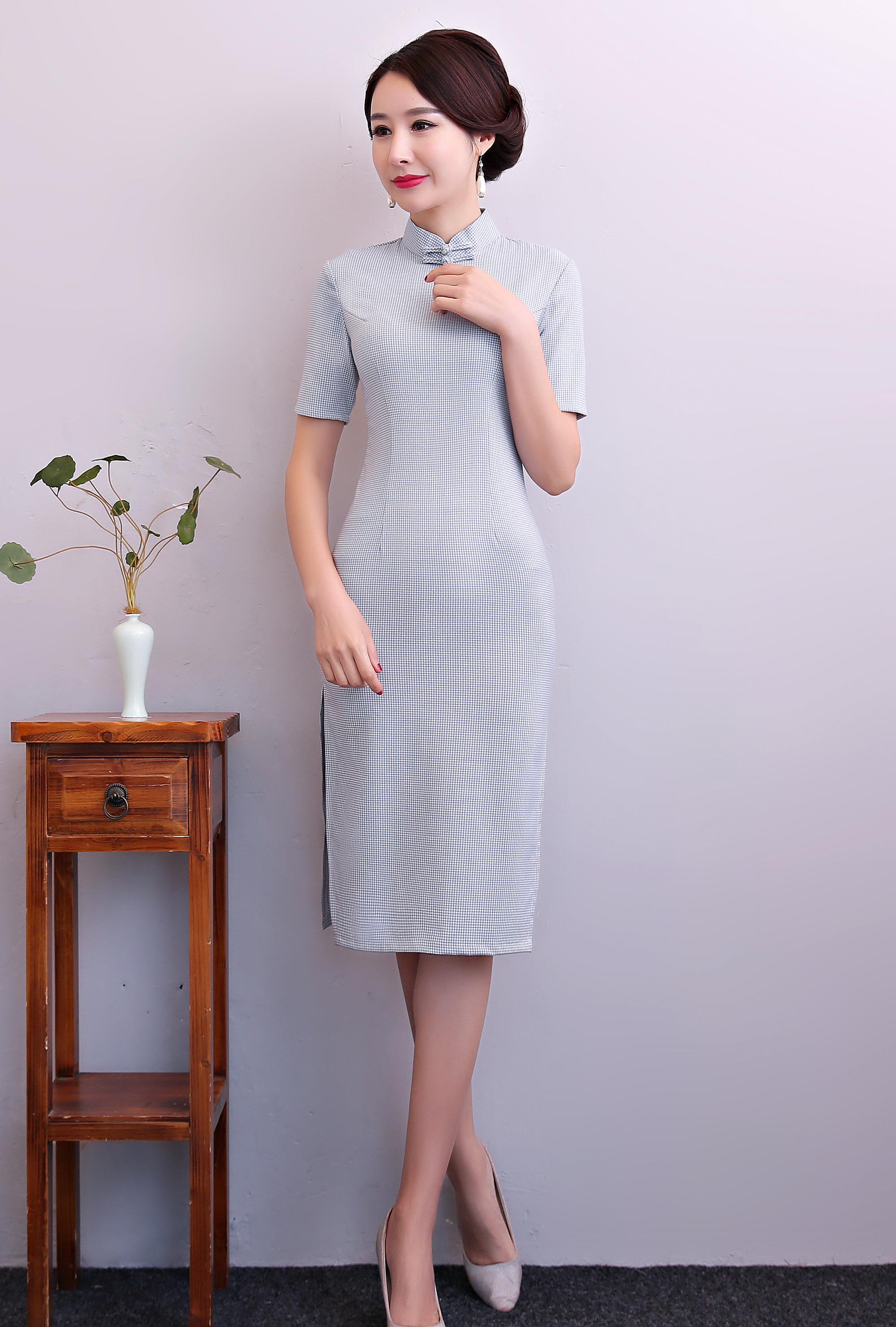 亮点|冬天穿旗袍需要搭配丝袜吗？搭配了丝袜的旗袍才有亮点，不是吗？