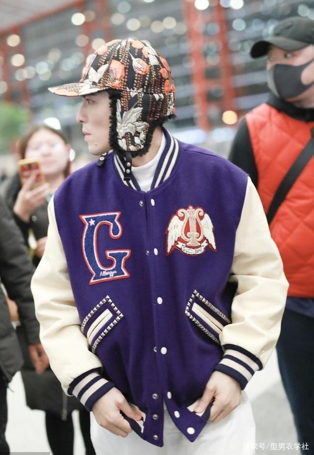 男衣|萧敬腾个不高但真敢穿，白色裤子配运动鞋超任性，脸再胖点就好啦