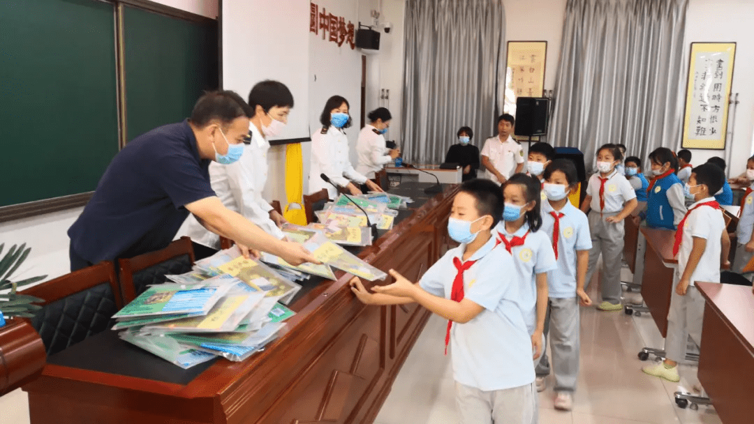 走进双兴小学,顺义区市场监管局质量安全小课堂开讲了