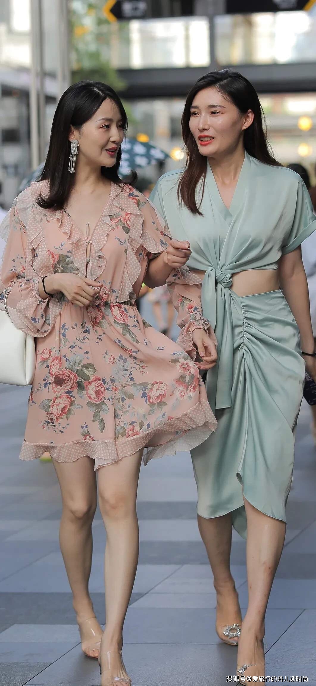 长袖|小姐姐真会穿!精致的长袖印花连衣裙,让造型气场翻倍,优雅甜美