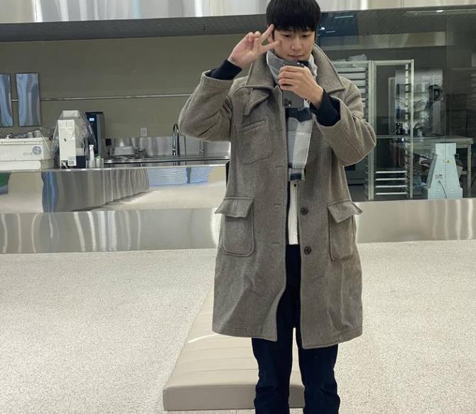 电影|《哲仁王后》罗仁宇人气暴增！精湛演出不输主角金正贤，最帅男二