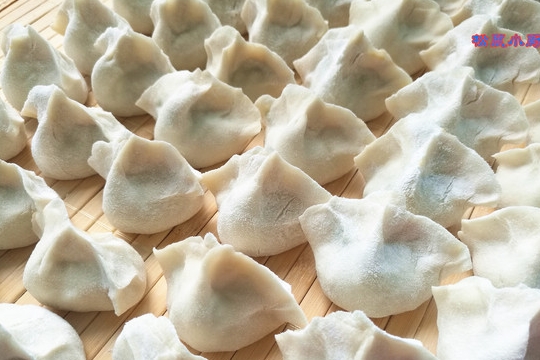 饺子馅调味料啥样的好 0d73fc24076e474db60ec9f1a4aacaea.jpeg