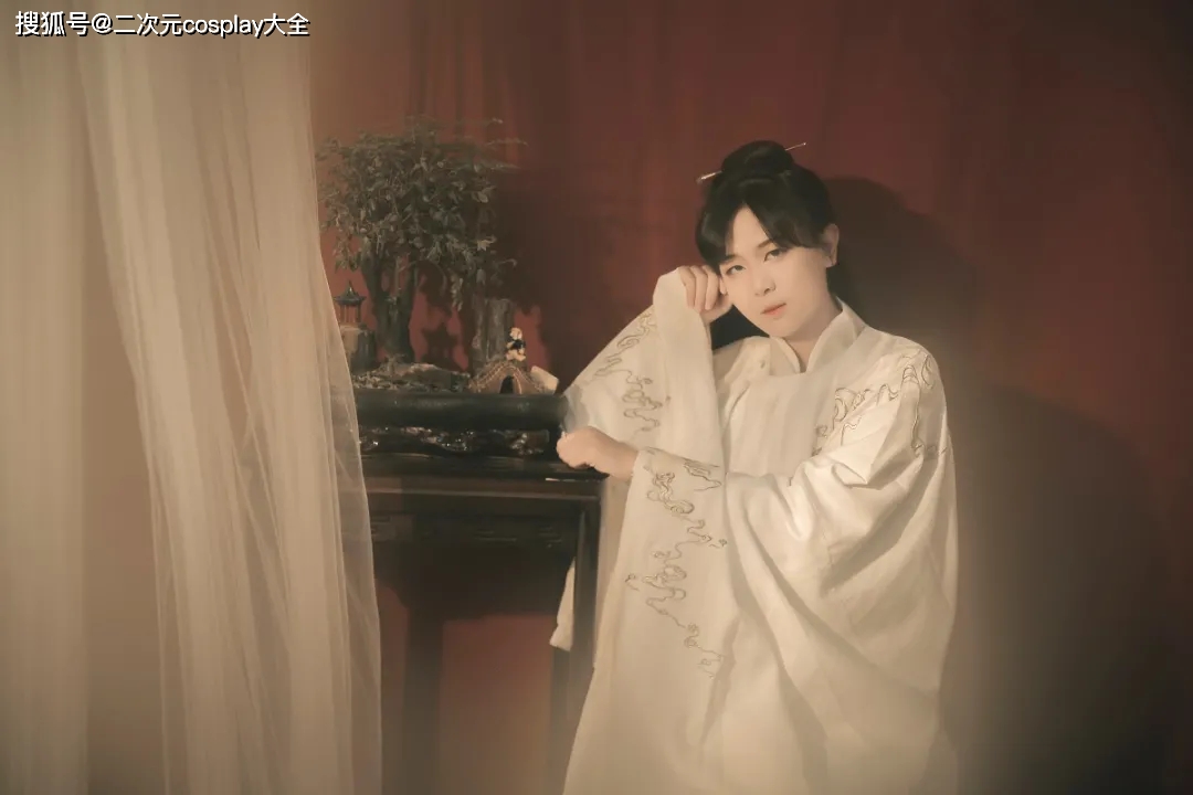 灯光|汉服写真：古朴的灯光，简单的呈现，却给人一种恬静悠然的感觉